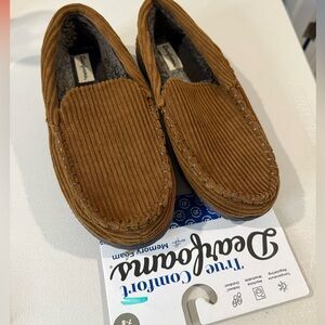 Men’s sz 7-8 Dear Foam Slippers